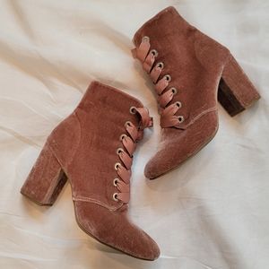 Kenneth Cole Reaction Corrine Mauve Velvet Booties